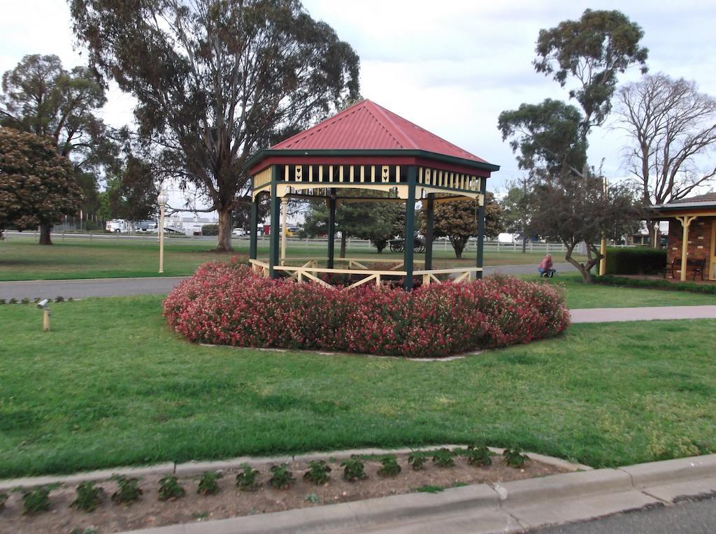Quality Inn Carriage House Wagga Wagga Εξωτερικό φωτογραφία